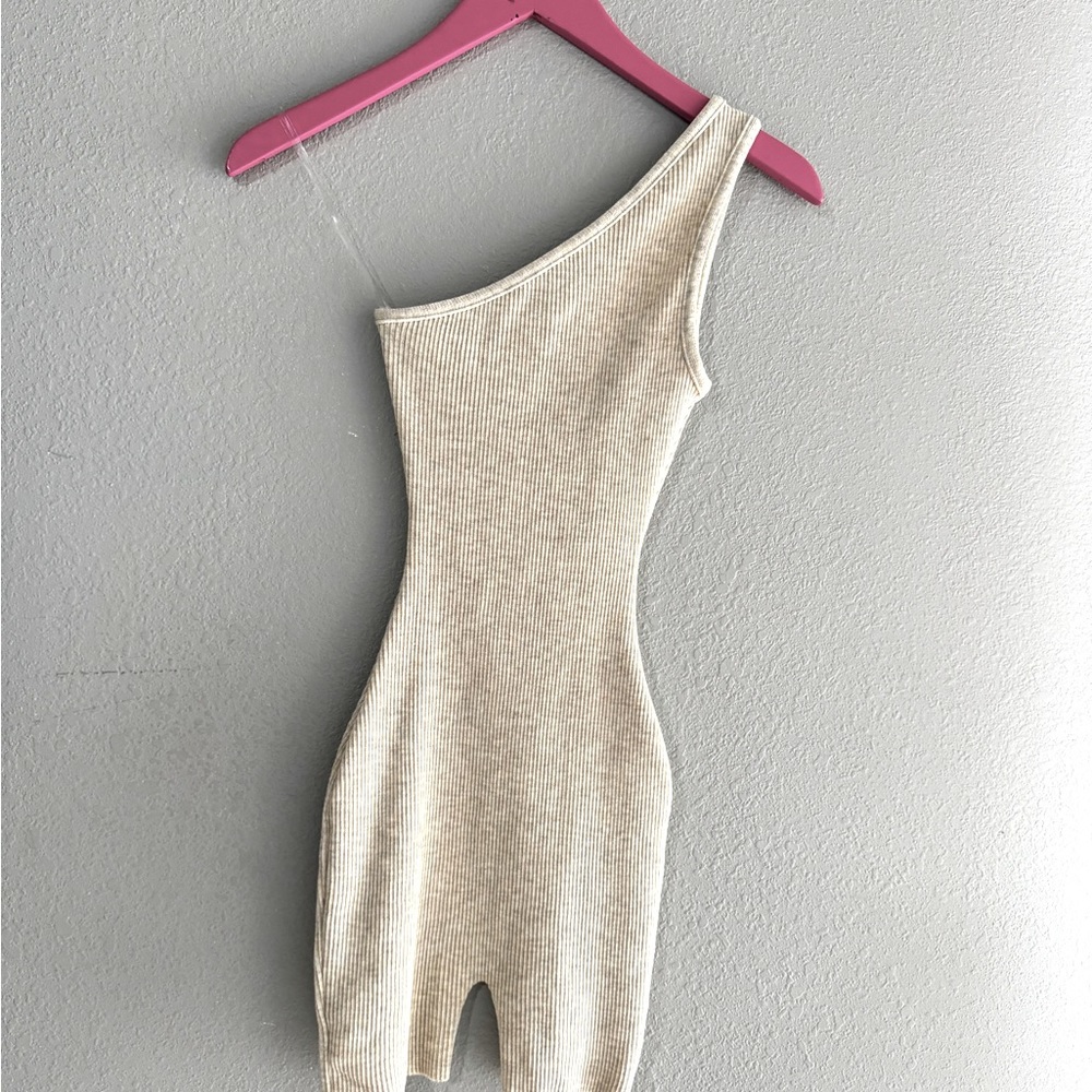 Basic nude jumpsuit